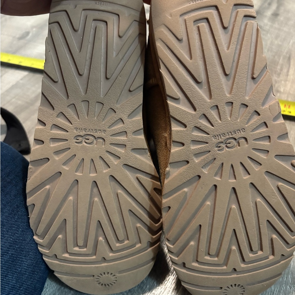 UGG Tan Boots with Brown Bows - Picture 3 of 4